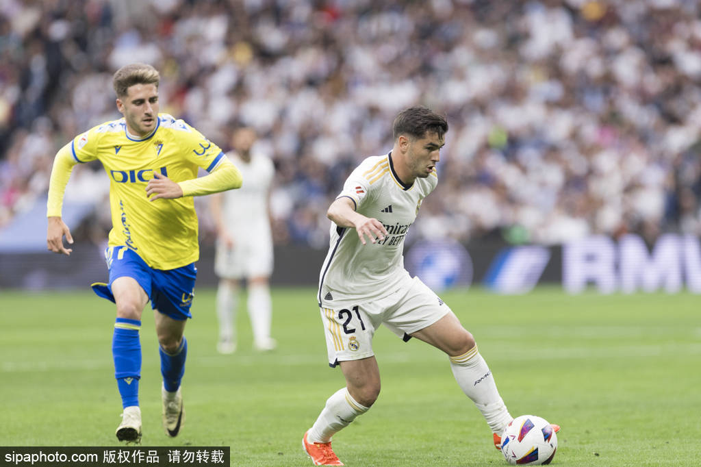 足以成为决 足以成为决