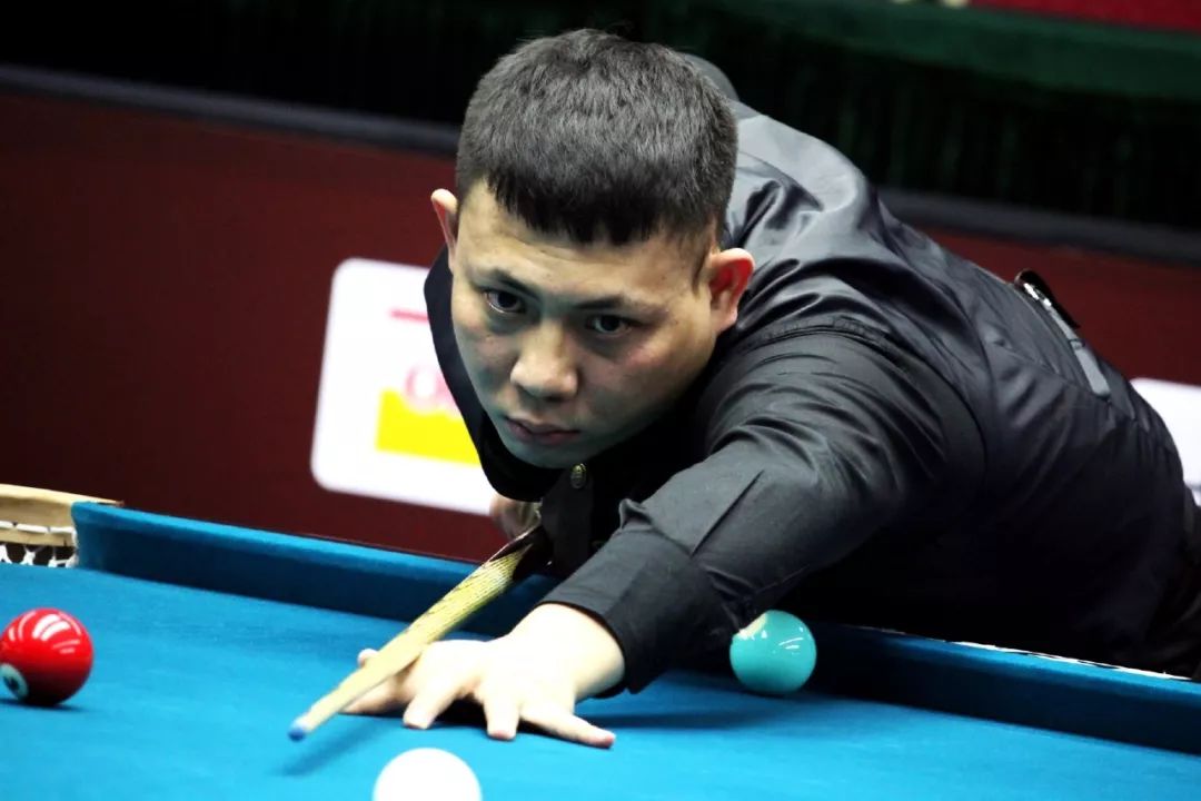 她甚至以精 她甚至以精