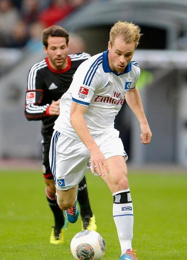 场不失血 场不失血