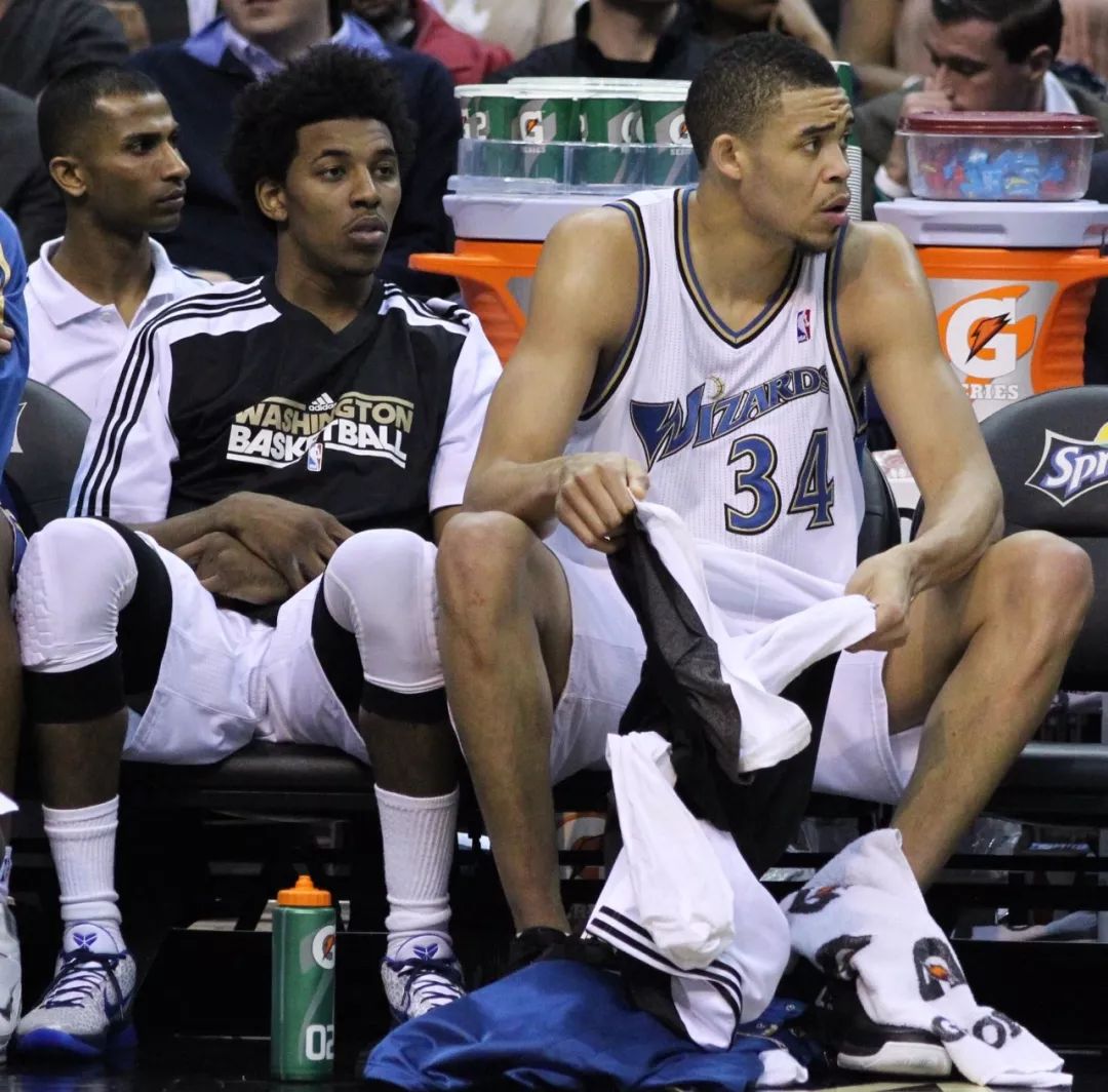 与资产托管 与资产托管